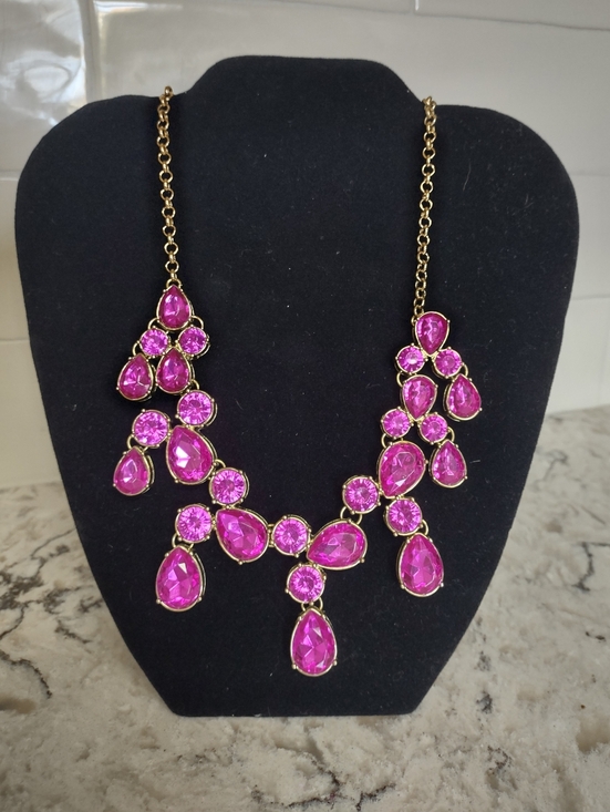 Jewelry - Vibrant Fuchsia Pink & Gold Statement Necklace | Teardrop Gemstone Cluster |